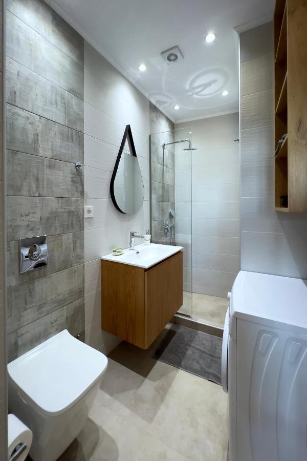 Thea Apartment